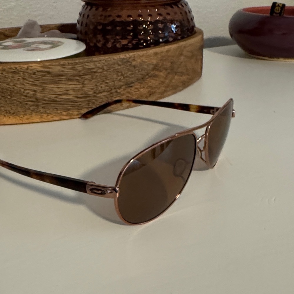 Oakley Brown Aviator Sunglasses - Picture 5 of 10